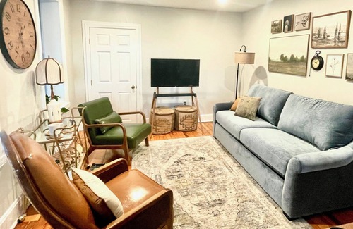 Frederick Condominio | Bright Cozy Condo - 9 Minute Walk To Carroll Creek