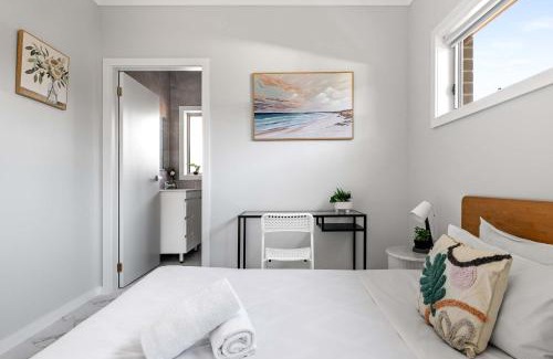 Ryde Casa | Bright Detached Double Ensuite Room - Near Top Ryde City Shared Amenities