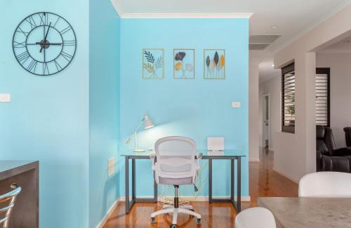 Rydalmere Casa | Bright Family Home in Rydalmere with Yard & BBQ