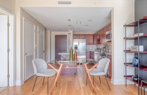 Foggy Bottom Apartamento | Bright Foggy Bottom 1BR w/ Gym, Pool, nr. World Bank, by Blueground