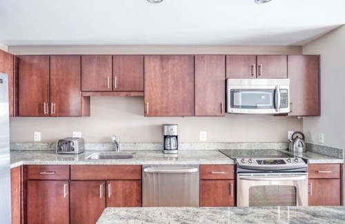 Foggy Bottom Apartamento | Bright Foggy Bottom 1BR w/ Gym, Pool, nr. World Bank, by Blueground