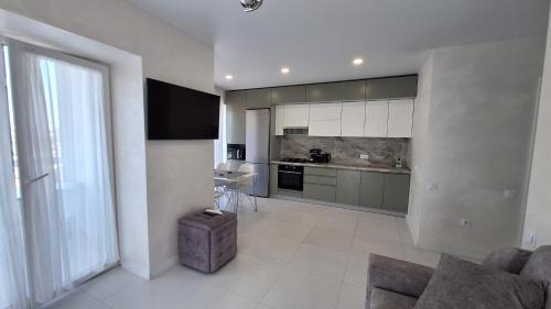 Ternopil Apartamento | Bright Gray Нові затишні апартаменти біля центру