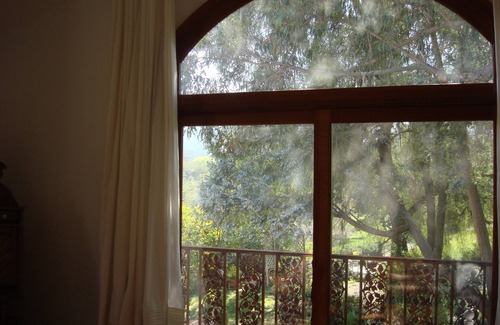 Tarzana Apartamento | Apartamento amplio y luminoso con vistas al campo de golf.