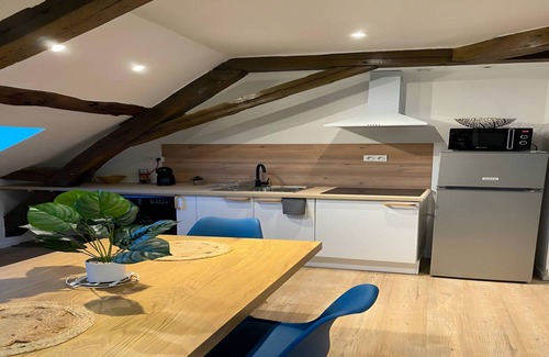 Ecommoy Apartamento | Escape luminoso y moderno en Ecommoy