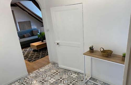 Ecommoy Apartamento | Escape luminoso y moderno en Ecommoy