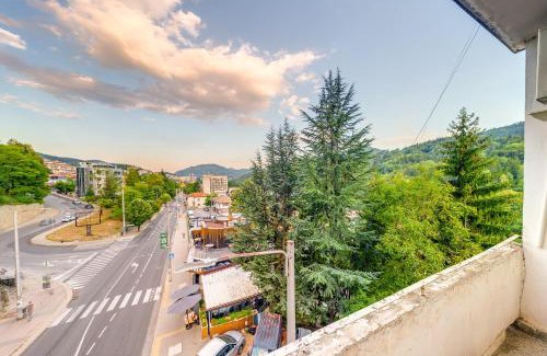 Smolyan Apartamento | Bright retreat with Balcony & Mountain Views by Flat Manаger