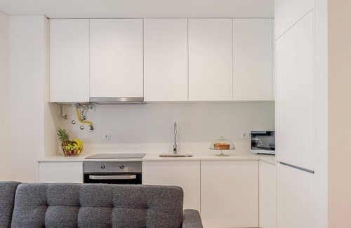 Leca da Palmeira Apartamento | HostWise – Bright Studio w/ Balcony and Garage