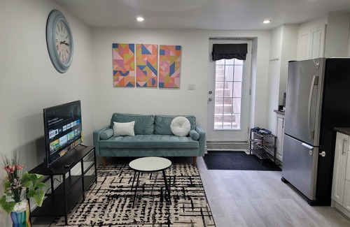 Halton Regional Municipality Casa | Bright & stylish 2 bed entire guest suite with private entrance and free parking