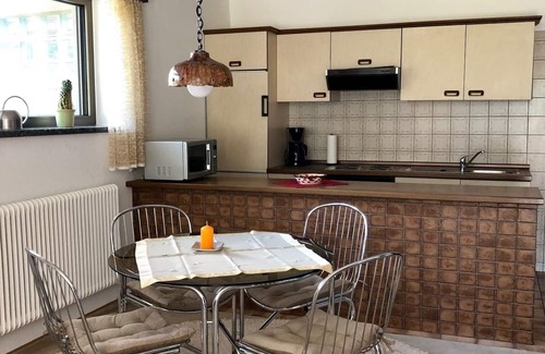 Saaldorf-Surheim Apartamento | Bright vacation apartment - 3 persons, 80sqm, 2 bedrooms, covered terrace