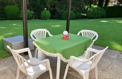 Saaldorf-Surheim Apartamento | Bright vacation apartment - 3 persons, 80sqm, 2 bedrooms, covered terrace