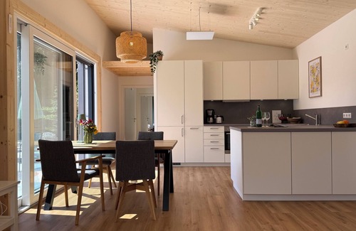 Offingen Casa | Bright vacation home with 2 terraces
