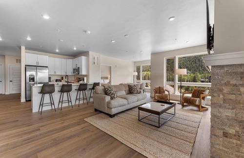 Lakeside Village Apartamento | Brightwood #306