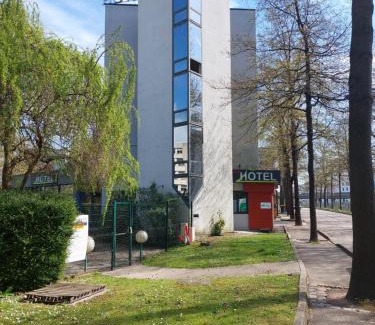 Quartier Saint-Marc - Croix de Pierre - Saint-Nicaise Hotel | Brit Hotel Confort Rouen Centre