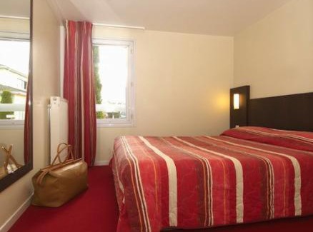 Taissy Hotel | Brit Hotel Essentiel REIMS Taissy