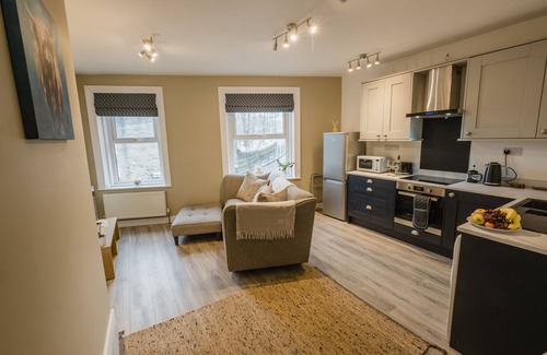 Honley Apartamento | Apartamento-Apartamento-Baño Privado-Vista a la Calle