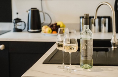 Honley Apartamento | Apartamento-Apartamento-Baño Privado-Vista a la Calle