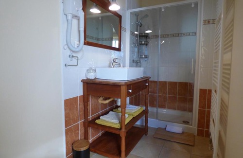 Saint-Avit-Senieur Cama Y Desayuno | BRITAVIT