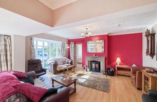Kingswood Casa | Brithdir