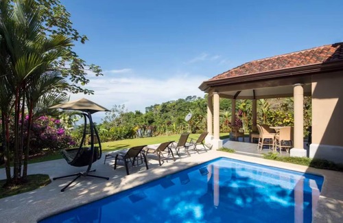 Ballena Casa | Casa de Britt Ojochal