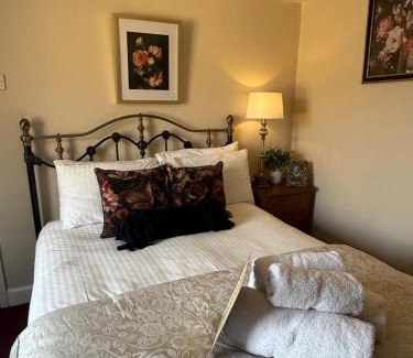 Bourton Casa | Broadlands