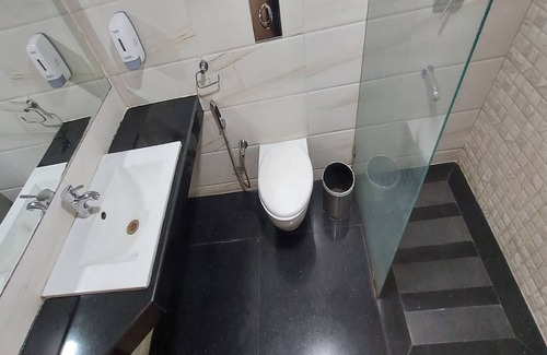 Jaipur Hotel | Broadway Inn