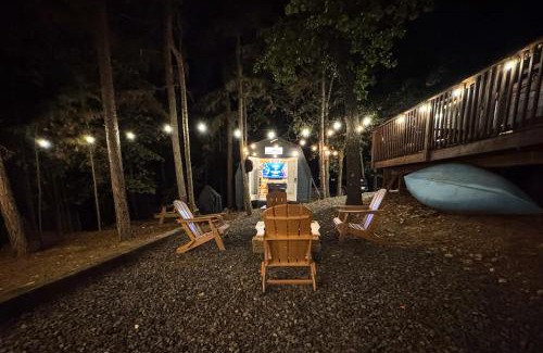 Broken Bow Casa | Broken Bow Cabin with Hot Tub and Game Room!
