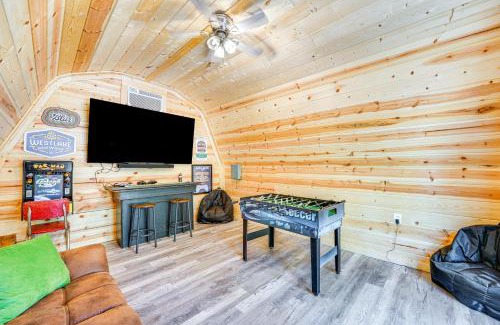 Broken Bow Casa | Broken Bow Cabin with Hot Tub and Game Room!