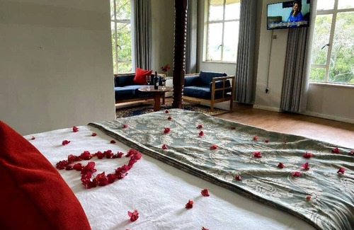 Juliasdale Hotel | Brondesbury Park Hotel