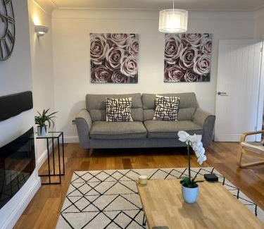 Llangollen Casa | BROOK HOUSE 4a