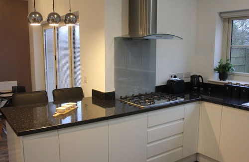 Walkden Casa | Brook Meadow House, 4 Bed House Manchester ¦ Business ¦ Retreat ¦