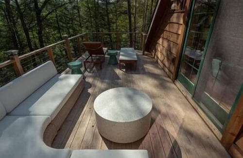 Pond Eddy Casa | Brookmill Cabin