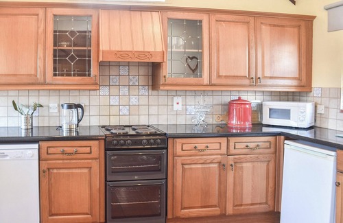 Lichfield Cabaña | Brookside Cottage - UK42869