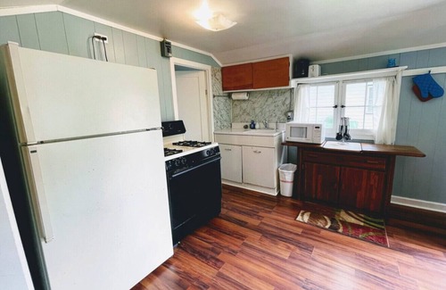 Grawn Casa | Brookside Cottages and Resort Tumblein Cottage