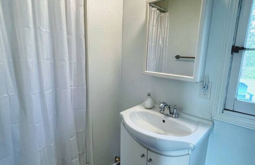 Grawn Casa | Brookside Cottages and Resort Tumblein Cottage