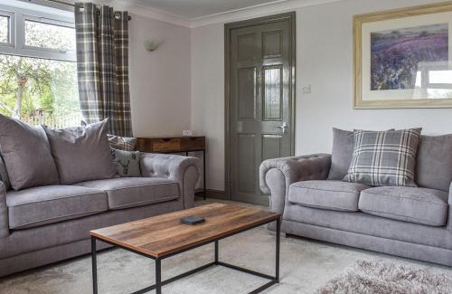 Pickering Casa | Brookside House