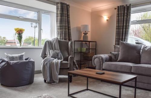 Pickering Casa | Brookside House