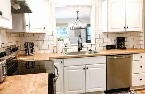 Gastonia Casa | Brookwood Bungalow - Gastonia histórica