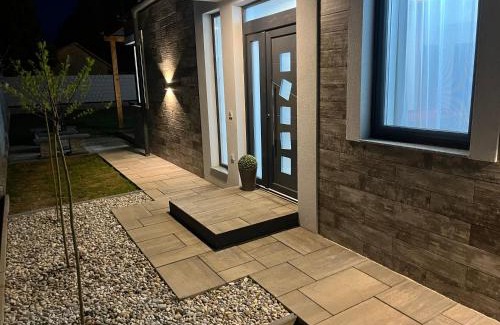 Balatonszarszo Casa | Brothers House