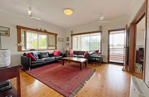 Broulee Casa | Picture-Perfect Pet Friendly Coastal Home