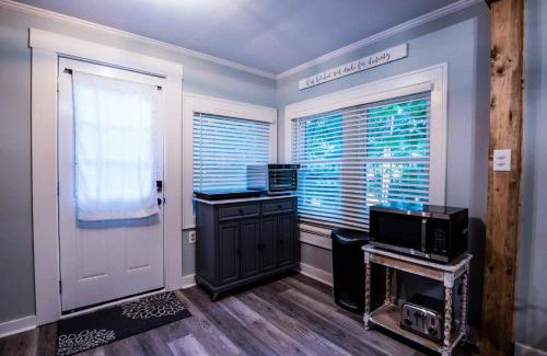 Nashville Casa | Brown County Cottage