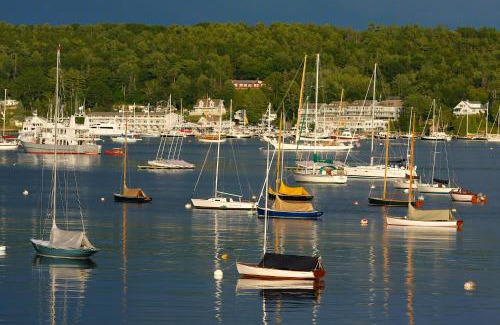 Boothbay Harbor Hotel | Browns Wharf Inn