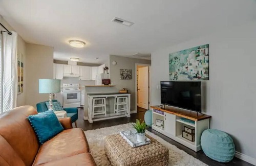 Tri-Cities Casa | Bruneau Bungalow Side A