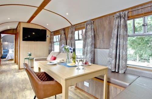Dawlish Warren Cabina | Brunel Boutique Railway Carriage 1