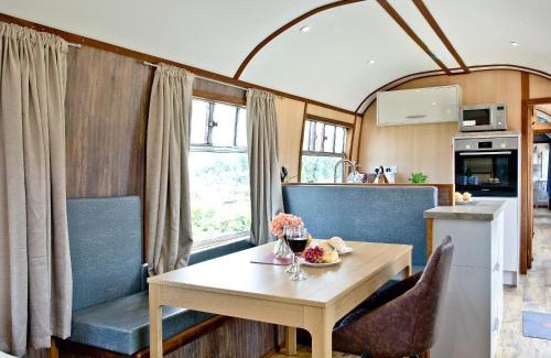 Dawlish Warren Cabina | Brunel Boutique Railway Carriage 4