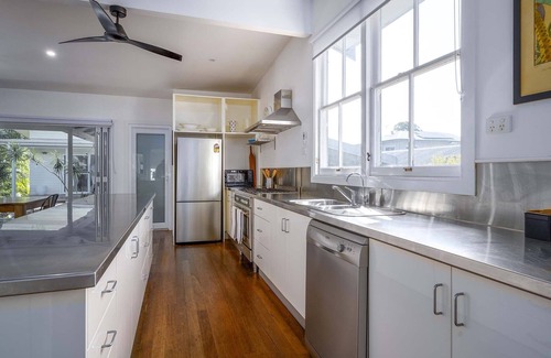 Brunswick Heads Casa | Bruns Pavilion -sleeps 10 (pet friendly) Central Brunswick Heads