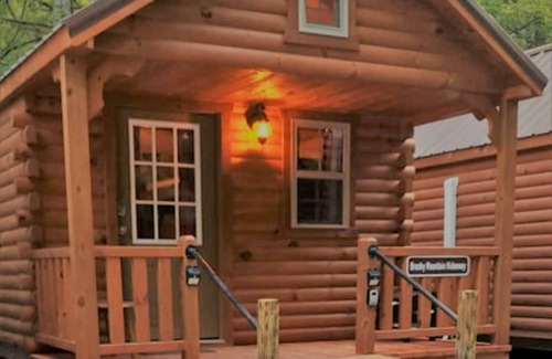 Elgin Cabina | Brushy Mountain Hideaway Cabin Trails 26,27 and 43