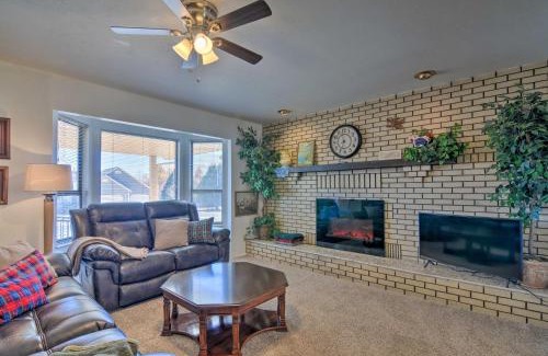 Tropic Casa | Bryce Canyon Area House with Mountain Views!