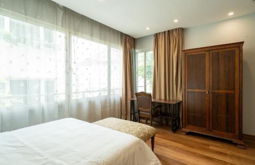 Quang An Cama Y Desayuno | Bu Hồ Tây- A Sunset Retreat in Westlake, Hanoi