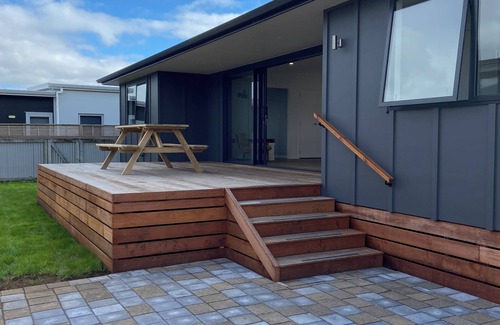 Waihi Beach Casa | Bubbles Bach-dog friendly, close to beach & shops!