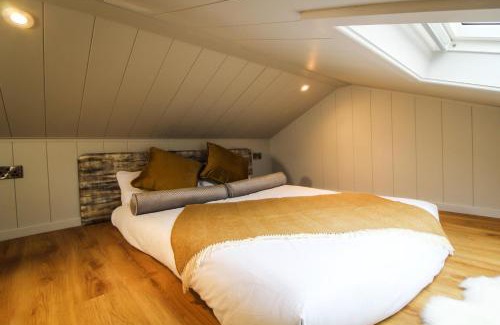 Rhayader Casa | Buck Barn